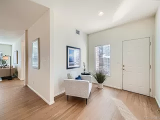 Photo #4: 9410855 Listing