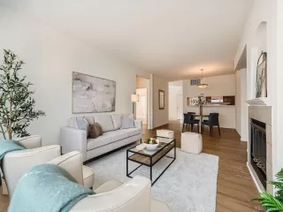 Photo #6: 9410855 Listing