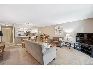 Photo #4: 9411807 Listing