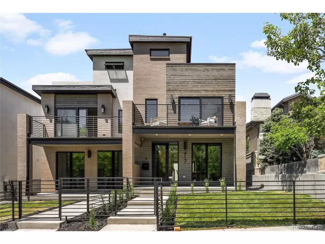 MLS: 9414773 Condo For Sale