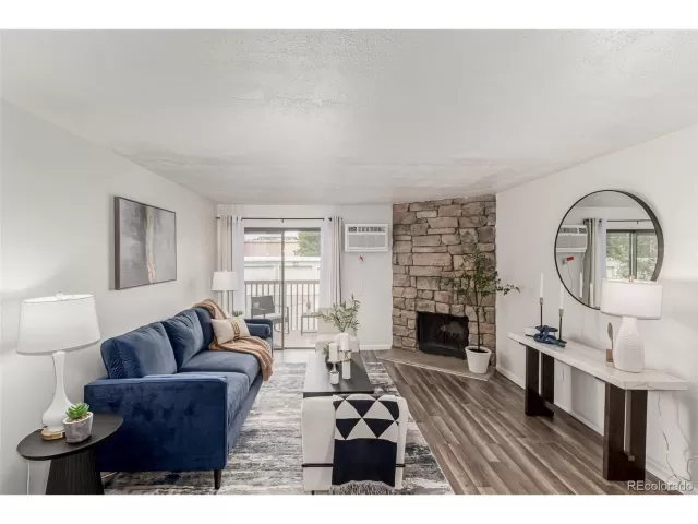 MLS: 9415915 Condo For Sale