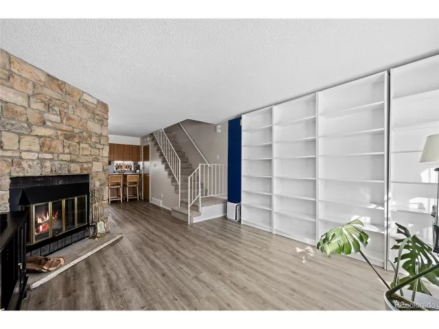 MLS: 9416522 Condo For Sale