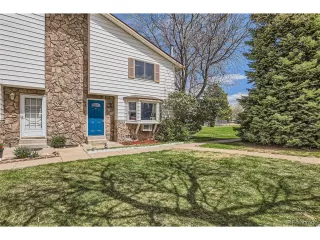 More Details about MLS # 9419269 : 62 NEWARK ST C AURORA CO 80012