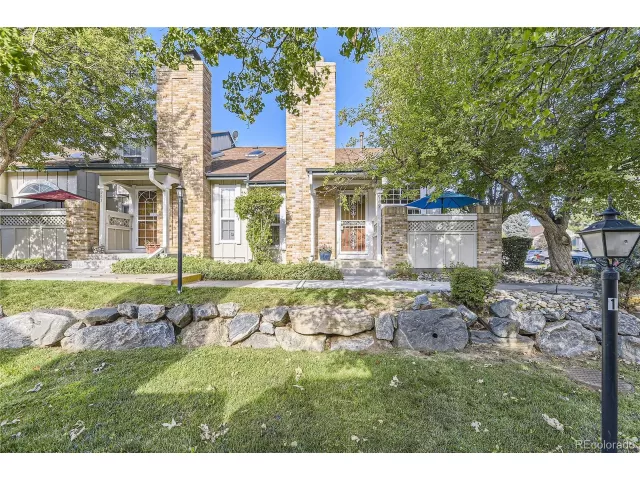 MLS: 9419825 Condo For Sale