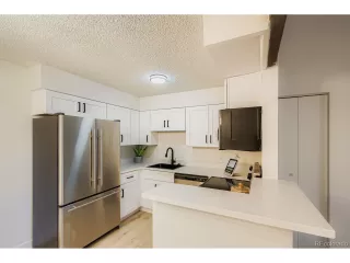 Photo #3: 9419877 Listing