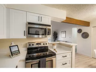 Photo #6: 9419877 Listing