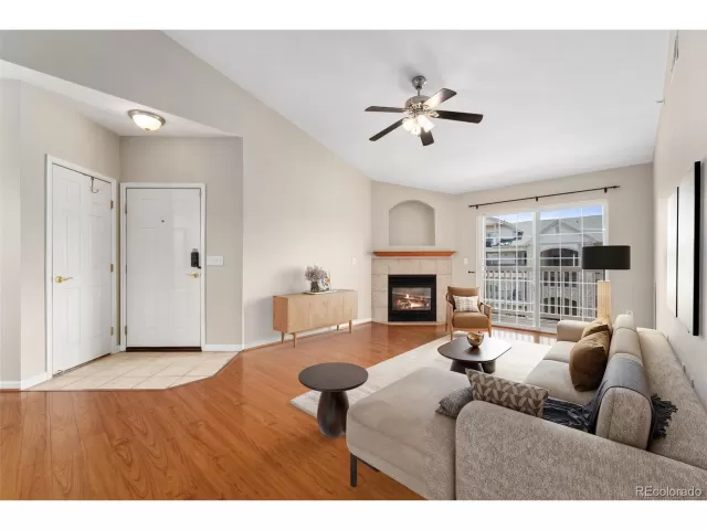 MLS: 9422510 Condo For Sale