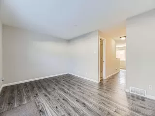 Photo #4: 9422613 Listing 
