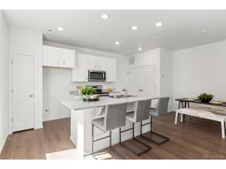 Photo #2: 9424990 Listing