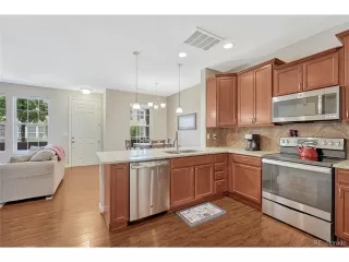 Photo #4: 9425204 Listing