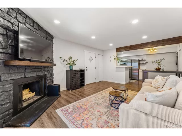 MLS: 9432646 Condo For Sale