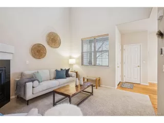 Photo #6: 9432668 Listing