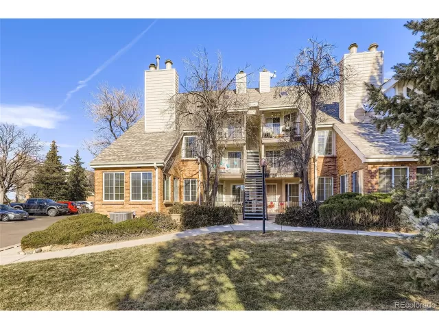 MLS: 9433418 Condo For Sale