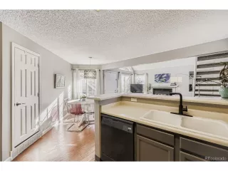 Photo #5: 9433418 Listing 