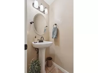 Photo #5: 9437170 Listing