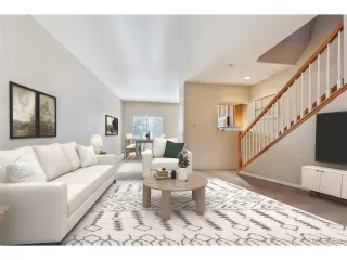 Photo #6: 9437170 Listing