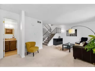 Photo #2: 9437184 Listing