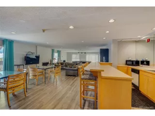 Photo #6: 9437948 Listing 