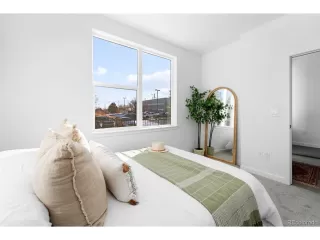 Photo #5: 9438916 Listing