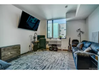 Photo #6: 9441302 Listing