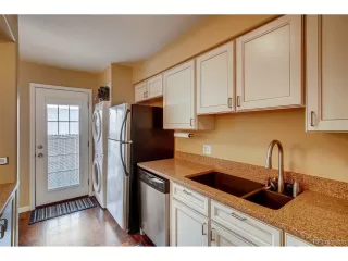 Photo #5: 9443506 Listing