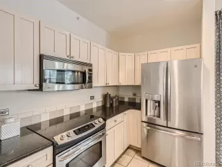 Photo #6: 9443653 Listing