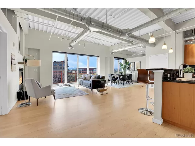 MLS: 9453710 Condo For Sale