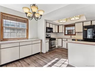 Photo #6: 9454438 Listing