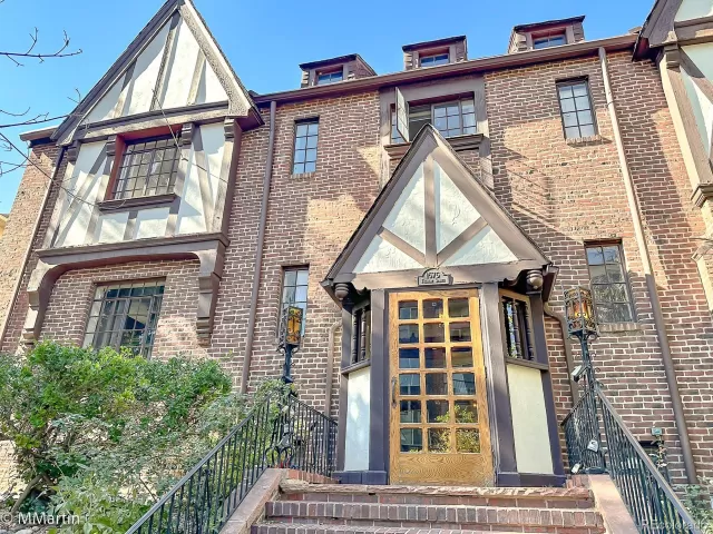 MLS: 9454584 Condo For Sale