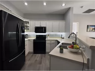 Photo #4: 9457012 Listing