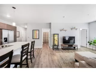 Photo #5: 9458250 Listing