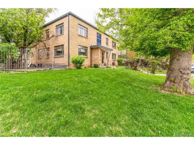 MLS: 9458965 Condo For Sale