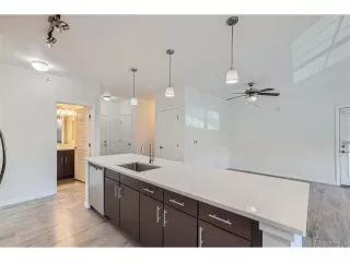 Photo #5: 9459817 Listing