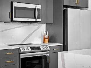 Photo #2: 9460258 Listing