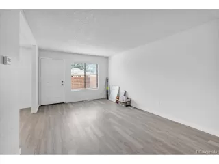 Photo #4: 9461146 Listing