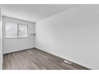 Photo #6: 9461146 Listing