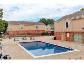 Photo #4: 9461212 Listing
