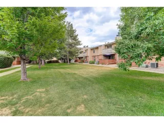 Photo #5: 9461212 Listing