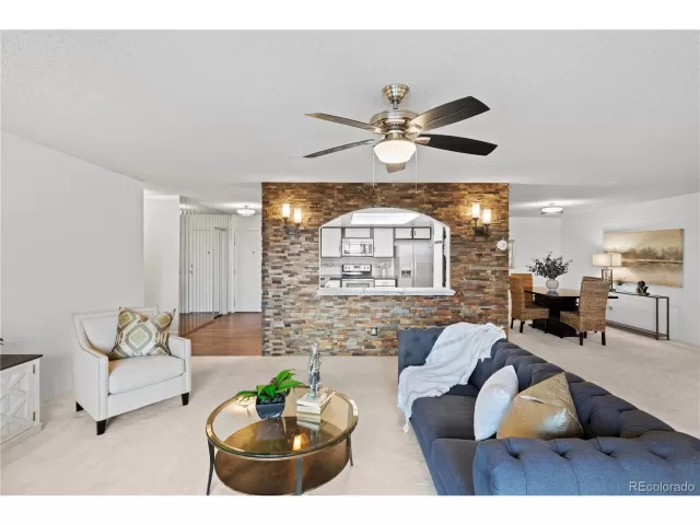 MLS: 9462034 Condo For Sale