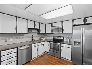 Photo #5: 9462034 Listing