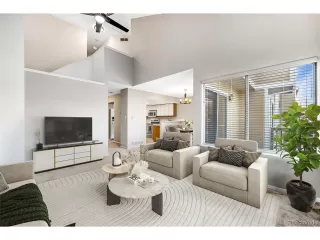 Photo #3: 9463081 Listing