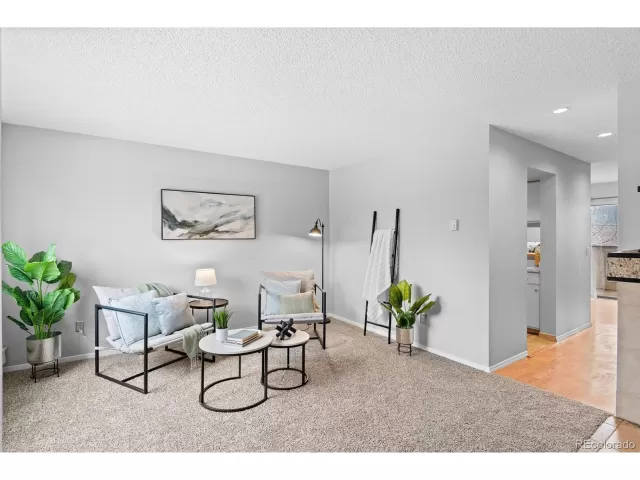 MLS: 9464632 Condo For Sale