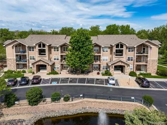 MLS: 9465046 Condo For Sale