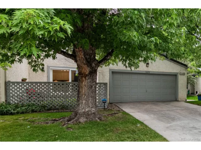 MLS: 9465620 Condo For Sale