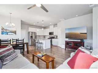 Photo #3: 9466557 Listing