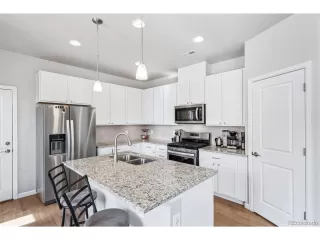 Photo #6: 9466557 Listing