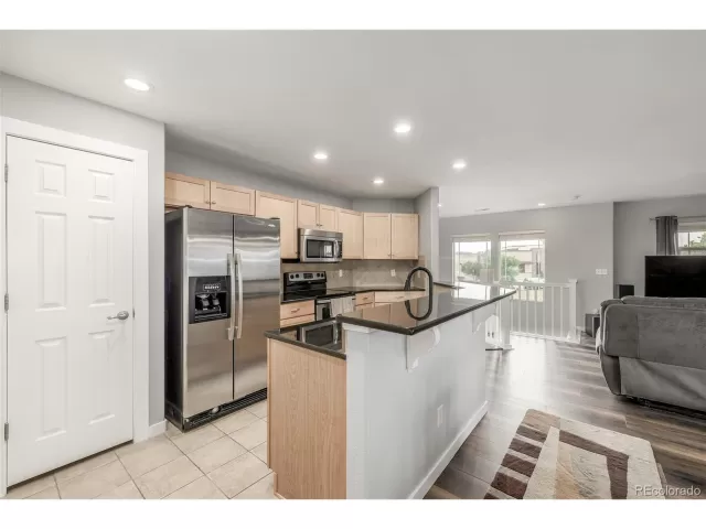 MLS: 9466571 Condo For Sale