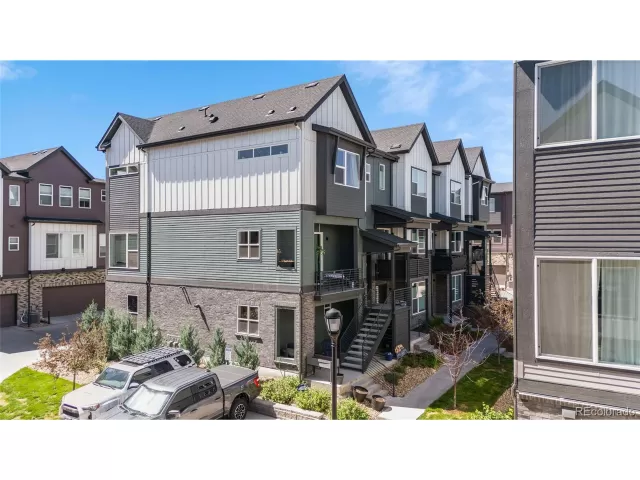 MLS: 9469724 Condo For Sale