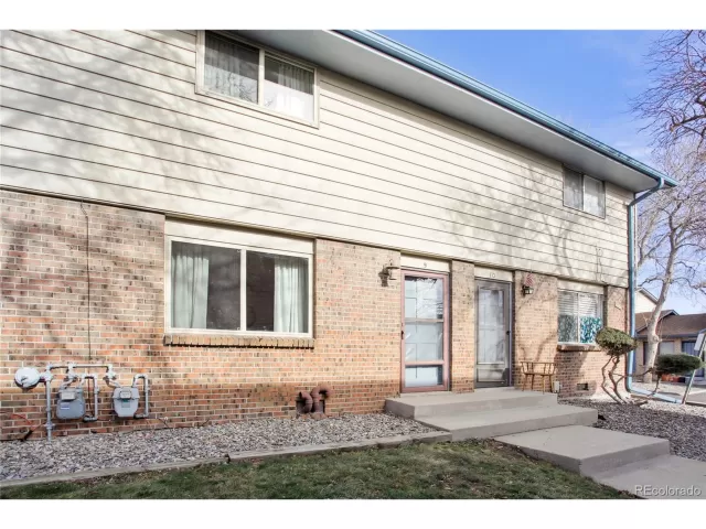 MLS: 9473719 Condo For Sale