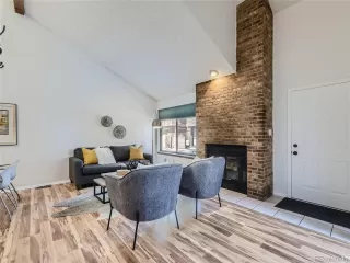 Photo #4: 9479107 Listing